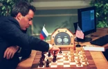 Le champion d'échecs mondial Garry Kasparov lors d'une combat contre l'ordinateur Deep Blue le 7 mai 1997 à New York