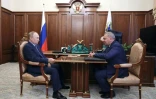 Le président russe Vladimir Poutine s'entretient avec le patron de l'agence spatiale russe Roscosmos, Iouri Borissov au Kremlin à Moscou, le 26 juillet 2022