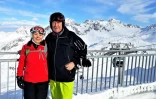 Photo prise le 17 janvier 2019 et publiée le 30 avril 2021, où l'on voit Sieglinde Schopf (g) et son mari Hannes Schopf, qui allait décéder du Covid-19, dans les Alpes autrichiennes, à Stuben