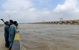 Le barrage de Sukkur sur le fleuve Indus, dans le sud du Pakistan, le 27 août 2022
