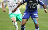 Le Stéphanois Fabien Lemoine face au Bastiais Ayite Floyd, le 16 avril 2016 à Bastia