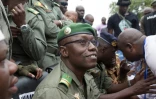 Le colonel Malick Diaw (c), vice-président de la junte qui a pris le pouvoir au Mali, le 21 août 2020 à Bamako