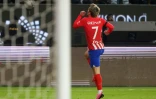 La joie d'Antoine Griezmann (g) auteur de son 174e but sous le maillot de l'Atlético Madrid, contre le Real Madrid, le 10 janvier 2024 à Ryad