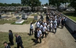Obsèques de Lyhanna, une fillette de 11 ans, au cimetière de Fleurance, dans le sud-ouest de la France, le 12 juin 2026