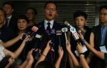Le député Dennis Kwok fait une déclaration à la presse, le 6 octobre 2019 à Hong Kong