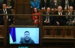 Le président ukrainien Volodymyr Zelensky s'exprime par lien vidéo depuis Kiev au Parlement britannique, le 8 mars 2022