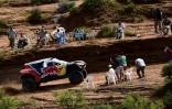 Sébastien Loeb lors de la 2e étape du Dakar, entre Villa Carlos Paz et Termas de Rio Hondo, le 4 janvier 2015 en Argentine