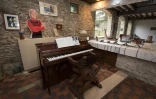 Le Moulin de Dannemois (Essonne), résidence secondaire de Claude François, photographiée le 27 février 2018, est devenu un musée à la gloire de l'artiste. 