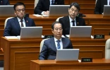 Le Premier ministre sud-coréen Han Duck-soo (1er rang), désormais président par intérim, le 11 décembre 2024 au Parlement à Séoul