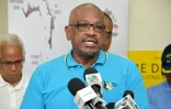 Le Premier ministre des Bahamas, Hubert Minnis, s'exprime depuis la capitale Nassau