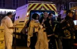 Des personnes blessées lors de l'attaque terroritse au Bataclan le 13 novembre 2015 à Paris
