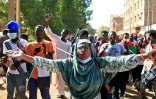 Des Soudanais manifestent contre le pouvoir militaire à Omdourman, banlieue nord-ouest de la capitale Khartoum, le 14 février 2022