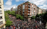 Manifestation de soutien au Premier ministre Pedro Sanchez devant le siège du Parti socialiste ouvrier espagnol à Madrid, le 27 avril 2024