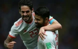 Isco (g) et l'avant-centre espagnol Diego Costa après un but marqué contre l'Iran, le 20 juin 2018 à Kazan  