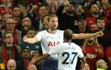 Les joueurs de Tottenham Harry Kane (g) et Lucas Moura buteurs lors de la victoire face à Manchester United 3-0 à Old Trafford le 27 août 2018