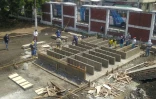 De nouvelles tombes sont construites en urgence dans un cimetière de  Guayaquil, le 12 avril 2020