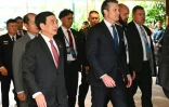 Le ministre vietnamien de la Défense, Phan Van Giang (g), et le secrétaire américain à la Défense, Pete Hegseth (d), se rendent à une réunion bilatérale en marge du Sommet du Dialogue de Shangri-La à Singapour, le 29 mai 2026