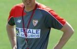 L'entraîneur du FC Séville Unai Emery dirige une séance d'entraînement, le 21 mai 2016 à Séville
