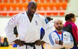 Le Français Teddy Riner et son entraîneur Franck Chambily, aux Championnats du monde de judo, le 29 juin 2015 à Astana (Kazakhstan)