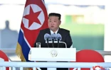 Photo diffusée le 26 avril 2025 par l'agence de presse d'Etat nord-coréenne KCNA montrant le dirigeant nord-coréen Kim Jong Un à Nampo