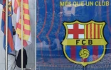 Arrivée du président du FC Barcelone, Josep Maria Bartomeu (g), au siège social du club, à Barcelone, le 17 août 2020