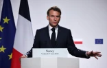 Le président français Emmanuel Macron lors d'une conférence de presse conjointe avec le Premier ministre polonais Donald Tusk, le 9 mai 2025 à Nancy, dans l'est de la France
