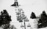 Des télésièges à l'arrêt au Grand Bornand en Haute-Savoie, le 21 janvier 2021