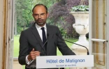 Le Premier ministre Edouard Philippe s'exprime à Matignon à Paris  le 25 mai 2018 après avoir reçu les syndicats de la SNCF