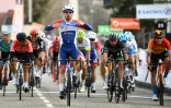 Le coureur de Direct Energie Niccolo Bonifazio vainqueur de la 5e étape de Paris-Nice, à La Côte-Saint-André, le 12 mars 2020



