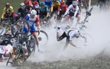 Julian Alaphilippe (Quick-Step) en pleine lors des Strade Bianche le 5 mars 2022, en Toscane (Italie)