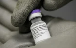 Dose de vaccin Pfizer, le 15 janvier 2021 Ă l'hĂ´pital du Mans (Sarthe)