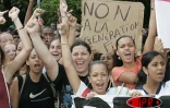 Mardi 15 février 2005
Des milliers de lycéens ont manifesté devant les grilles du rectorat
