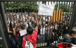 Mardi 15 février 2005
Des milliers de lycéens ont manifesté devant les grilles du rectorat