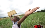 Mardi 7 novembre 2006 -

Firmin Viry, chantre du maloya, lance &quot;Mémoir in pèp&quot;son nouvel opus