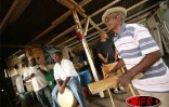 Mardi 7 novembre 2006 -

Firmin Viry, chantre du maloya, lance &quot;Mémoir in pèp&quot;son nouvel opus