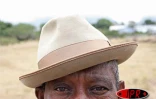Mardi 7 novembre 2006 -

Firmin Viry, chantre du maloya, lance &quot;Mémoir in pèp&quot;son nouvel opus