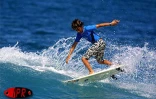 Le Réunionnais Jérémy Florès champion de France et d'Europe minimes de surf. Il est l'un des grands espoirs mondiaux de la discipline