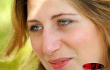 Octobre 2006 

Maud de Fontenoy se prépare son tour du monde à la voile en solitaire et à contre-courants