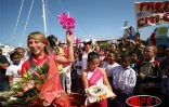 Vendredi 8 septembre 2006 -

Maud Fontenoy est arrivé au port de la Pointe. Elle repartira à la mi-octobre pour boucler un tour du monde en solitaire et à contre-courant