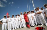 Vendredi 8 septembre 2006 -

Maud Fontenoy est arrivé au port de la Pointe. Elle repartira à la mi-octobre pour boucler un tour du monde en solitaire et à contre-courant