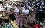 Mardi 16 novembre 2004

Lors des obsèques de Gramoun Lélé