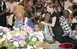 Mardi 16 novembre 2004

Lors des obsèques de Gramoun Lélé
