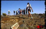2 758 concurrents ont participé à la 9ème édition du Grand raid les 19, 20 et 21 octobre 2001.