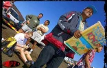 2 758 concurrents ont participé à la 9ème édition du Grand raid les 19, 20 et 21 octobre 2001. Longue de 125 km, cette course de montagne rallie Langevin Saint-Joseph (Sud) à Saint-Denis (Nord)