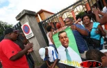 Mercredi 18 avril 2007 - Devant le tribunal de Saint-Pierre

Cyrille Hamilcaro, le maire UDF de Saint-Louis, a été mis en examen pour recel d'escroquerie