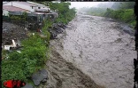 Le cyclone Hary est passé à proximité de La Réunion le mardi 12 mars 2002. les fortes précipitations ont  coûté à la vie à un homme qui tentait de traverser le radier submergé du Chaudron à Saint-Denis (Nord).