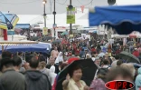 Samedi 10 septembre 2005

Grosse affluence à la fête de l'Humanité où l'Espace tourisme a été inauguré par Paul Vergès président du conseil régional