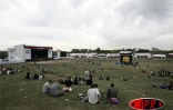 Samedi 10 septembre 2005

Grosse affluence à la fête de l'Humanité où l'Espace tourisme a été inauguré par Paul Vergès président du conseil régional