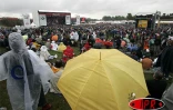Samedi 10 septembre 2005

Grosse affluence à la fête de l'Humanité où l'Espace tourisme a été inauguré par Paul Vergès président du conseil régional