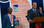 Lors de la visite officielle du président de la République, Jacques Chirac, à La Réunion le jeudi 17, le vendredi 18 et le samedi 19 mai 2001